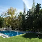 فيلة Melissaki *